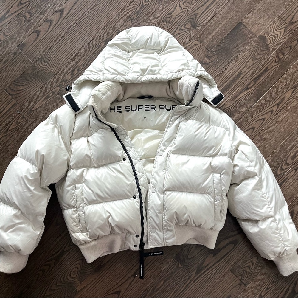 Aritzia White Super Puff Bomber Jacket